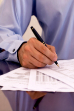 Contract 2 iStock 000003466551XSmall 146x219