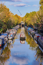 Houseboats 92142552 s 146x219