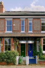 Houses iStock 000007619264XSmall 146x219