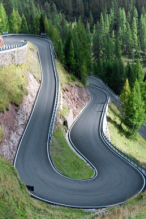 Road iStock 000012245935XSmall 146x219